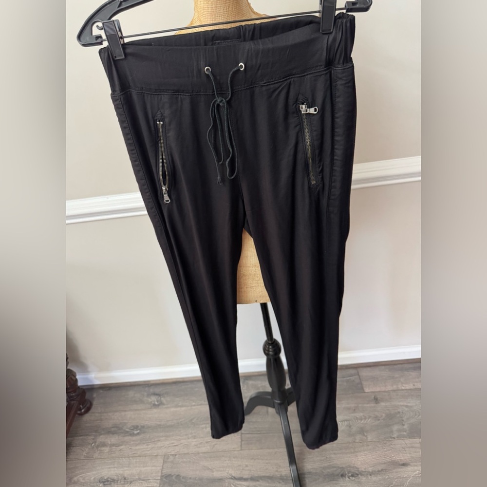 Hudson women’s‎ Black Jogger Pants 26